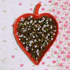 A picture of Kala Chana Fry.