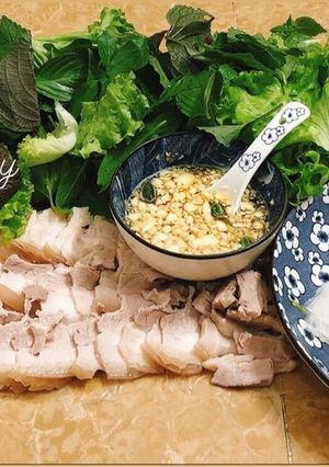 Hình của món Bánh tráng cuốn thịt heo.