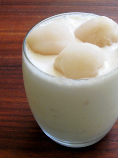 A picture of Lychee Vanilla Milkshake.