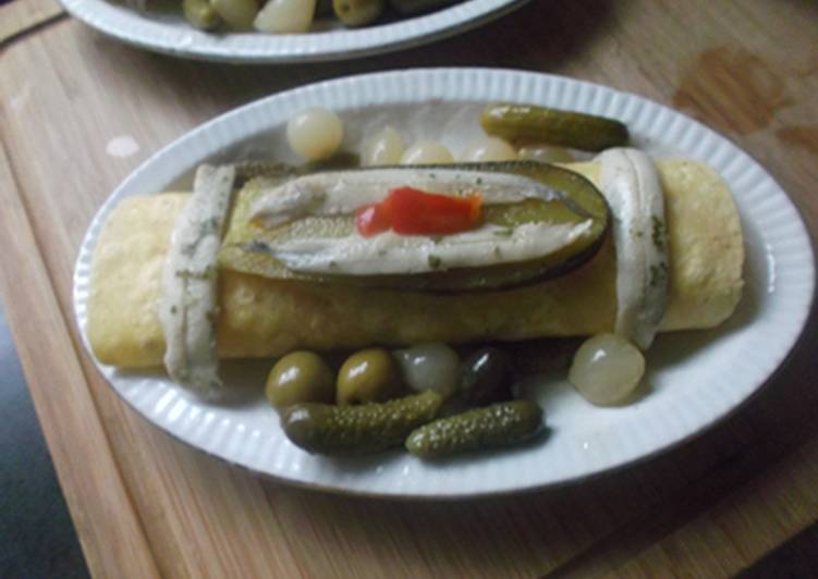 Fajitas rellenas de ensaladilla rusa