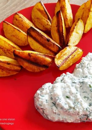 Zdjęcie przepisu ,,Grillowane ziemniaki z gzikiem,,.