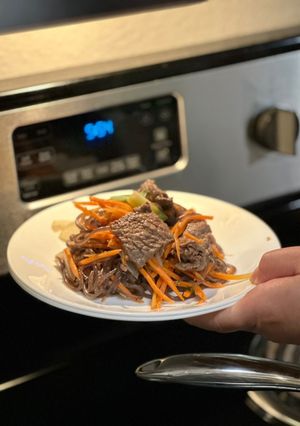 Hình của món Miến xào hàn quốc.