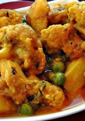 নিরামিষ গ্রেভি ফুলকপি (Niramish Gravy Fulkopi recipe in Bengali) রেসিপির প্রধান ছবি
