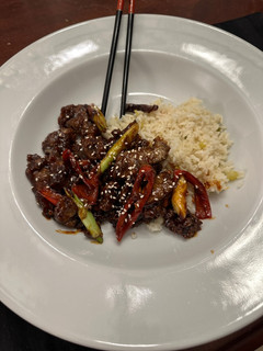 A picture of Mongolian Beef.