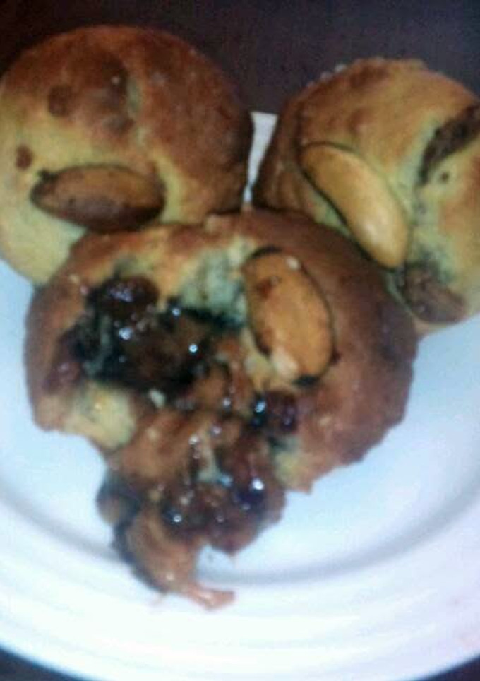 A picture of Sig's Brazil Nuts and Chocolate Caramel Muffins.