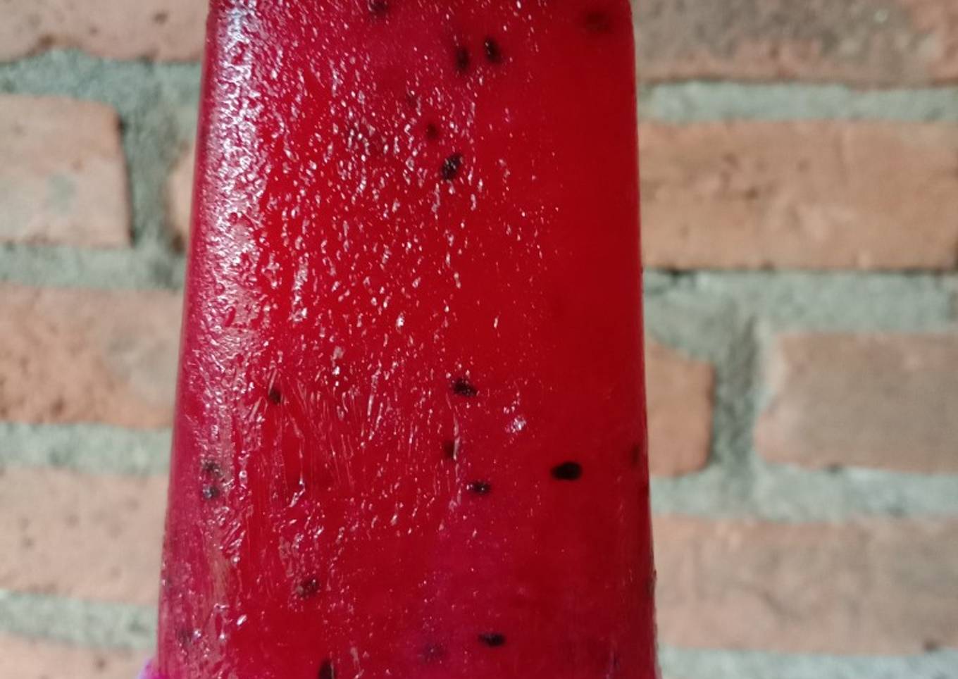 Dragon fruit lime popsicle