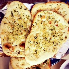 A picture of Garlic naan.