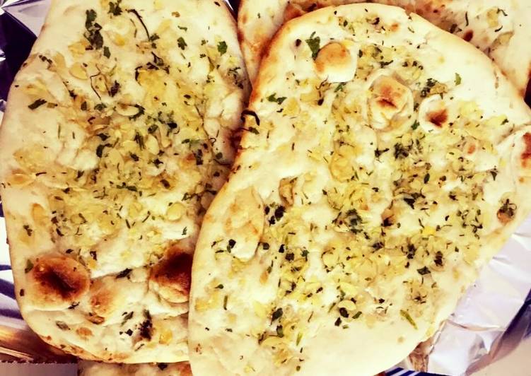 Garlic naan
