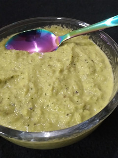 Una foto de Salsa verde cremosa de jalapeño