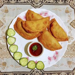 A picture of Namkeen Gujia.