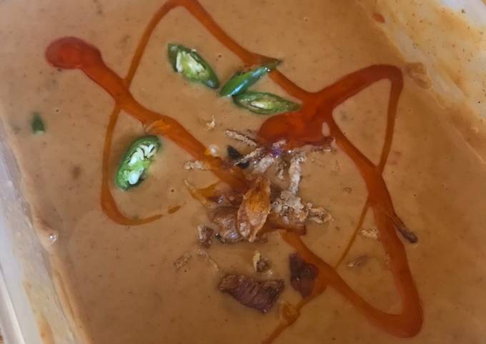 Indonesian Peanut sauce (Bumbu pecel) with peanut butter