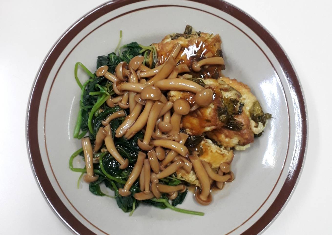 Perkedel tahu bayam saus shimeji