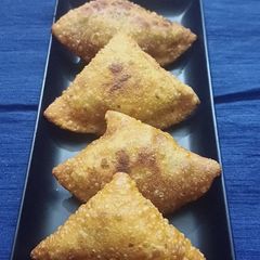 A picture of Punjabi Samosa.