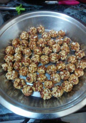 A picture of Peanut Sweet Balls.
