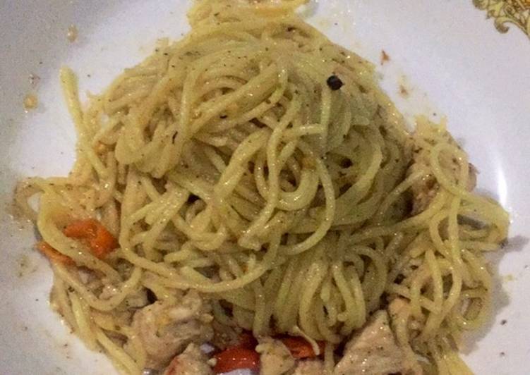 Cara Gampang Menyiapkan Spaghetti Aglio Olio Chicken, Sempurna