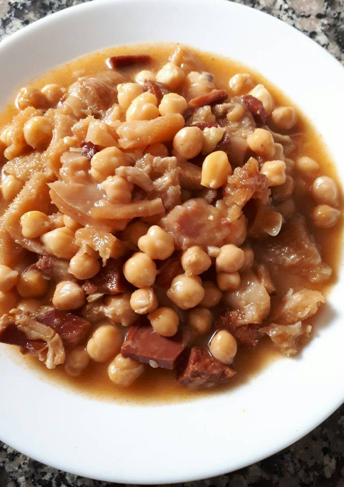 Una foto de Callos con garbanzo