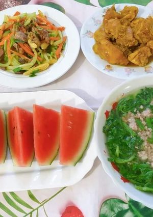 Hình của món Mâm cơm gia đình thời Covid 19.