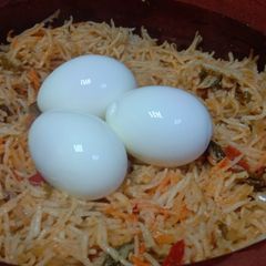 A picture of Mud pot kuska with egg.