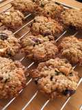 Crunchy cookies with cashew nuts and cranberries 🍪
