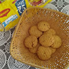 A picture of Maggi masala cookies.