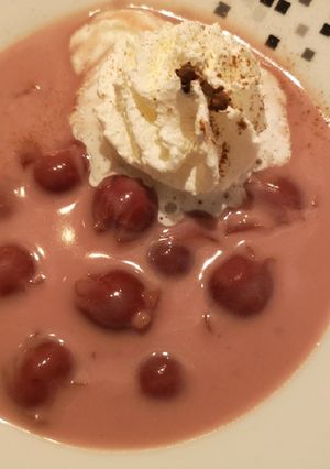 Vaníliapudingos meggyleves recept fotója