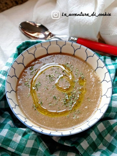 Foto di Vellutata di funghi porcini secchi