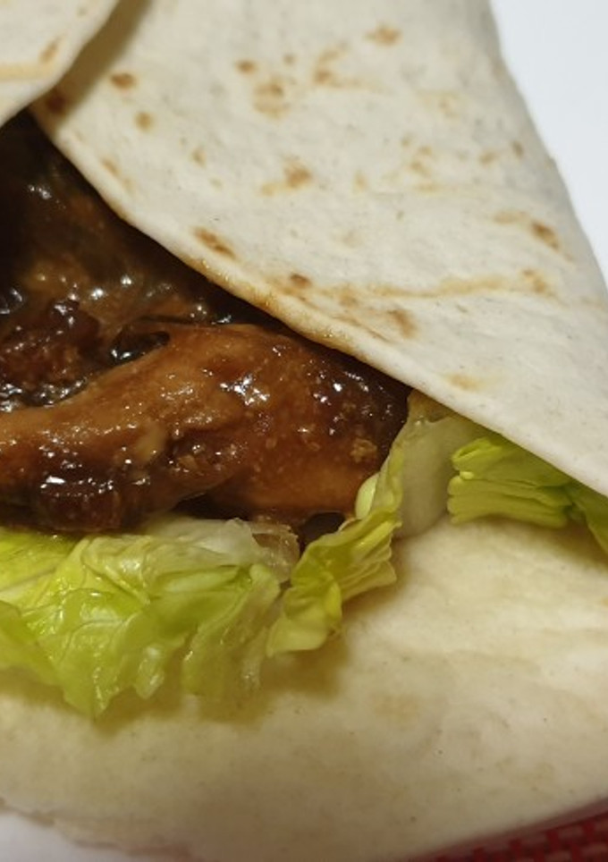 Una foto de Wraps de pollo y quesos 🌯🐥🧀