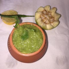 A picture of Raw Guava chutney.