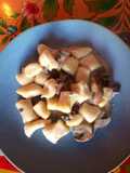 Selbstgemachte Gnocchis - mit Gorgonzolasauce und Pilzen