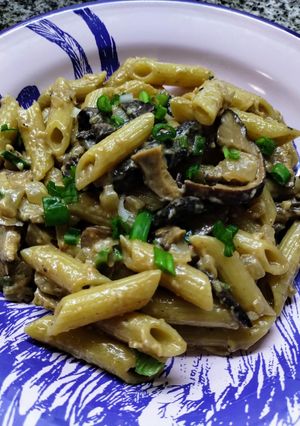 Una foto de Pasta con salsa de hongos secos