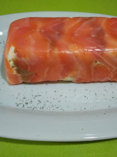 Una foto de Pastel de salmón y langostinos con thermomix