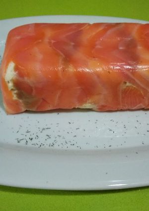 Foto principal de Pastel de salmón y langostinos con thermomix