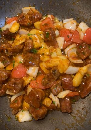 Hình của món Sườn xào chua ngọt.