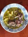 Espinazo en salsa verde con calabacitas