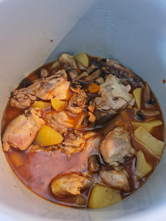 Una foto de Pollo Guisado en olla ninja foodi