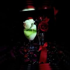 A picture of Green chilli rosgolla.