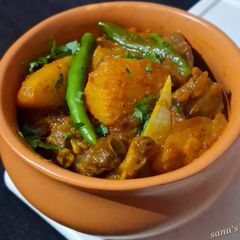 A picture of Shaljam Gosht.