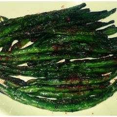 Garlic sauteed green beans A picture of Garlic sauteed green beans.