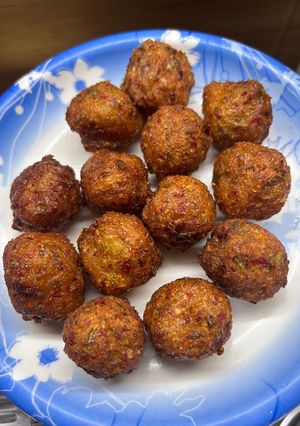 A picture of Crispy Veg manchurian (without sauce).