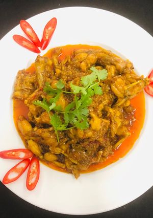 Hình của món Co gai chân dài kho sả ớt.