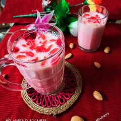 A picture of এ্যপেল মিল্কসেক (Apple Milkshake recipe in Bengali).