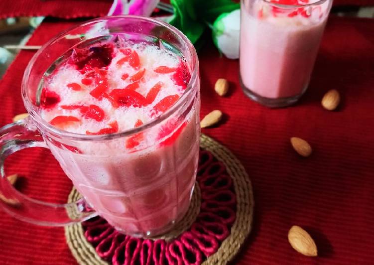 এ্যপেল মিল্কসেক (Apple Milkshake recipe in Bengali)