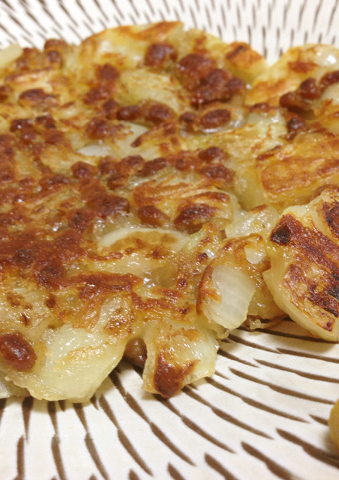 A picture of Pan-Fried Natto and Onion.