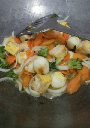 Foto resep Tumis brokoli tahu