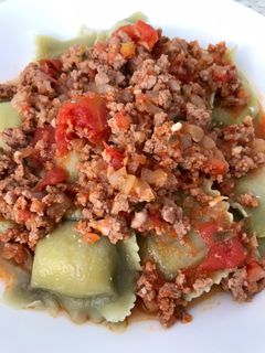 Una foto de Una salsa de tomate rapidita para unos ravioles ya hechos