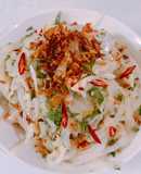 Gỏi gà hành tây