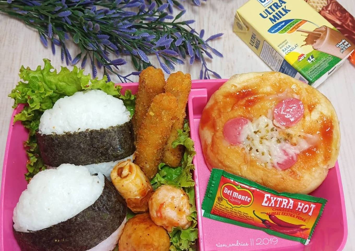 Bekal Sekolah Anak(Nasi Kepal Nori dan Steamboat Bakar Barbeque)