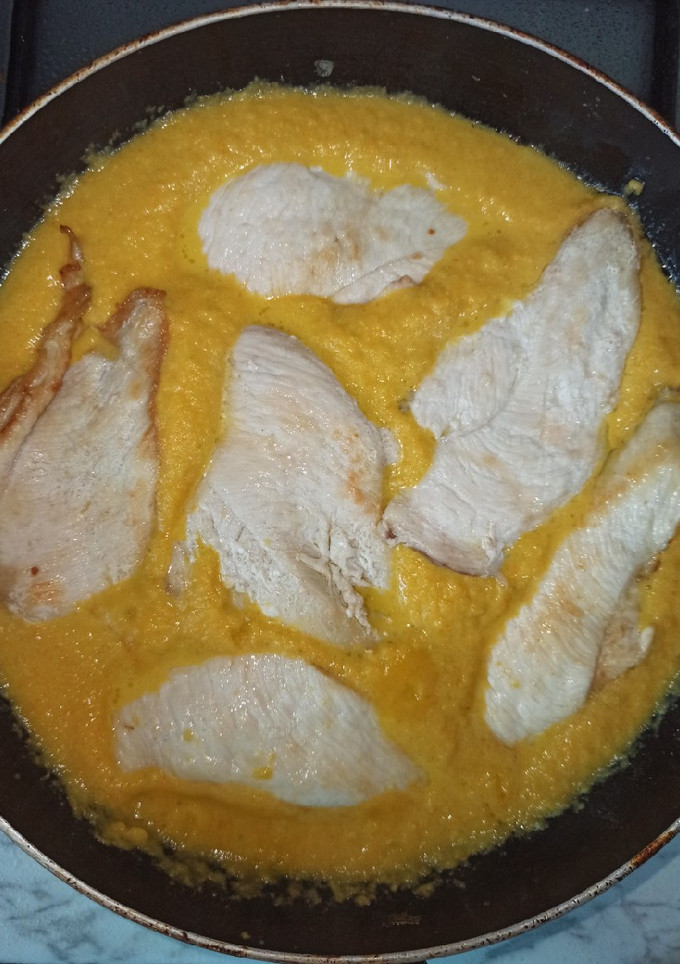 Una foto de Pechugas de pollo en salsa 🤤