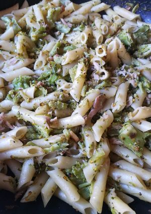 Foto principal de Pasta con brócoli y atún