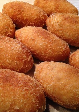 A picture of Curry Bread (Kare Pan).